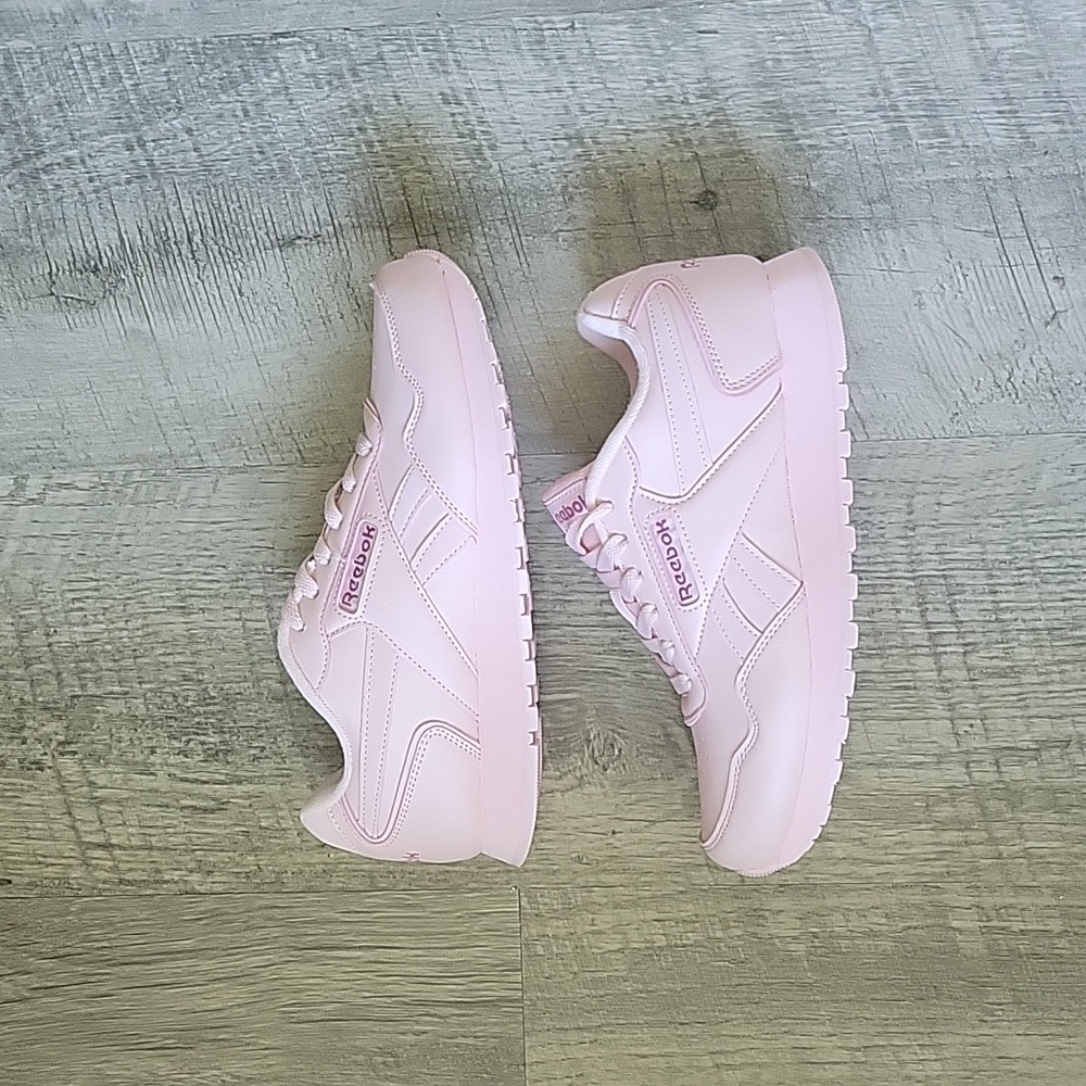 Women's Reebok Classic - Picture 2 of 5